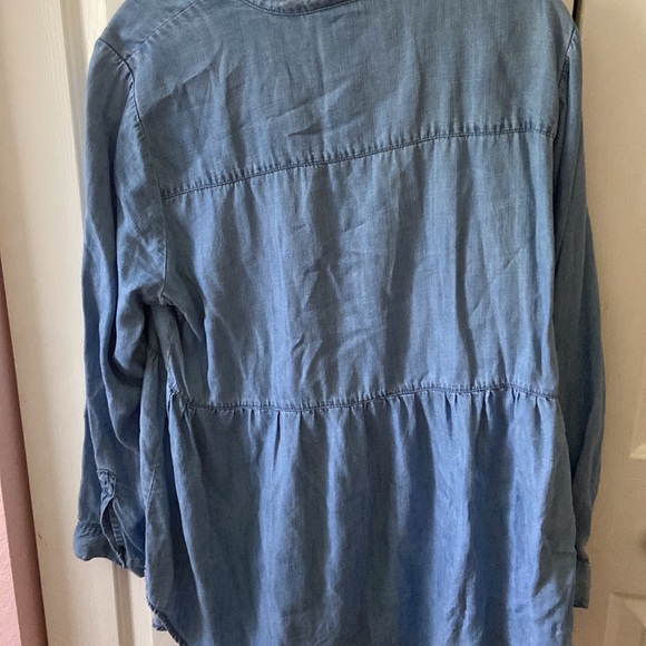 Torrid Plus Size Chambray Button Down Top - Picture 8 of 8